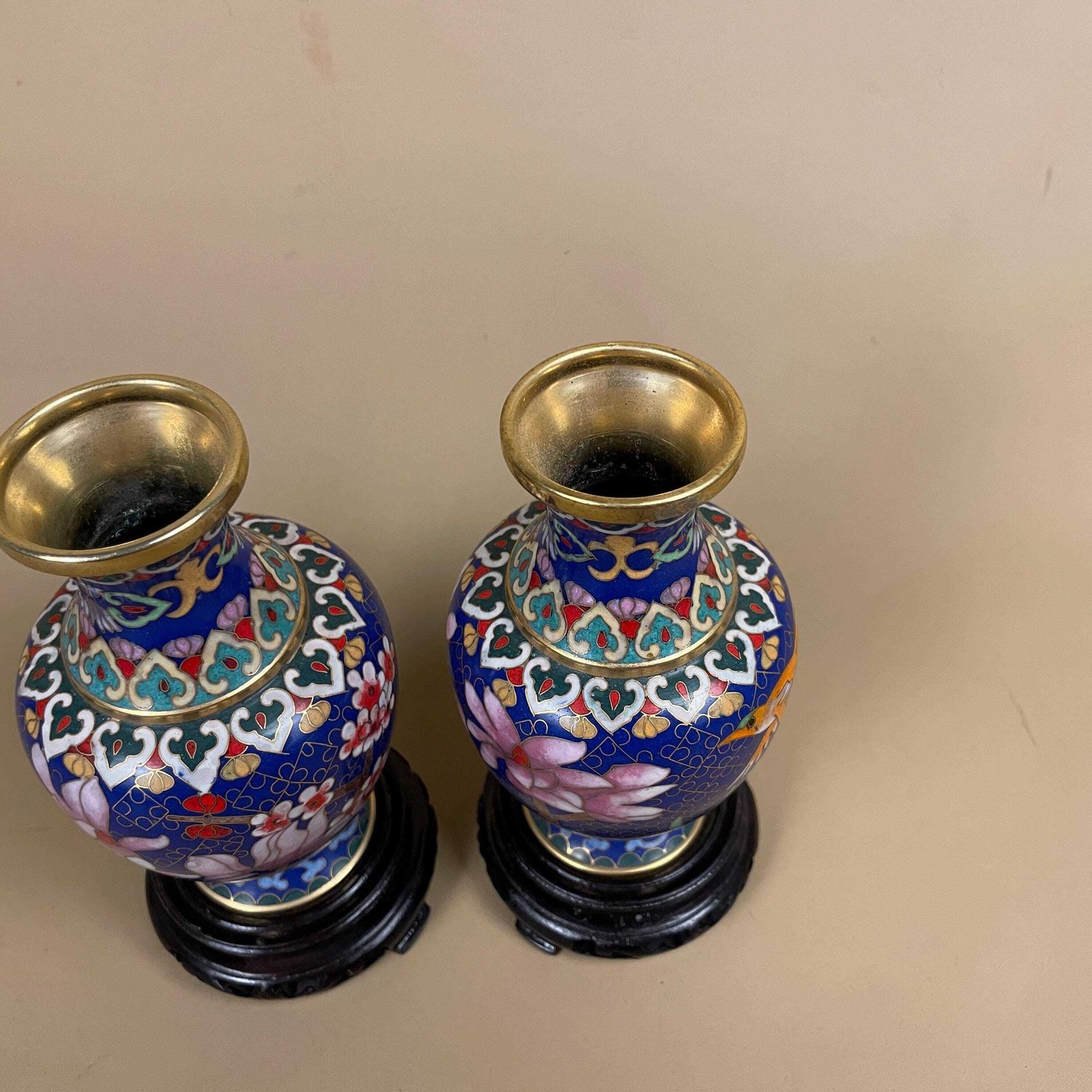 photo for sale Pair Of 2 Oriental Chinese Cloisonne Handmade Vase Floral Decorative Pot Antique Metal Gold Enamel Painted Flower Blue Pink Wooden Base