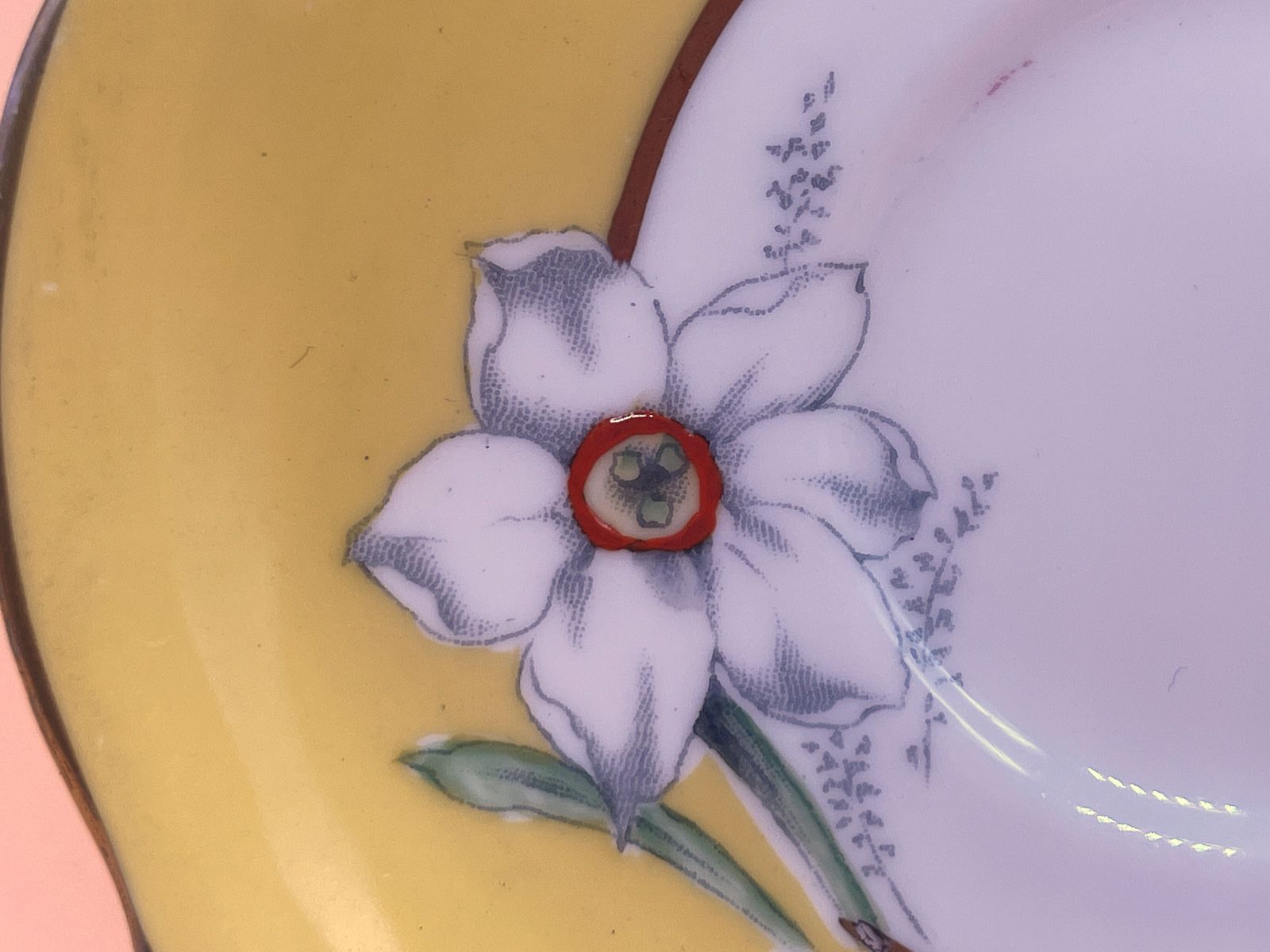 Art Deco Paragon China Double Warrant Narcissus (Daffodil) Tea Cup & Saucer Duo. No A539. C1939   49. photo vintage