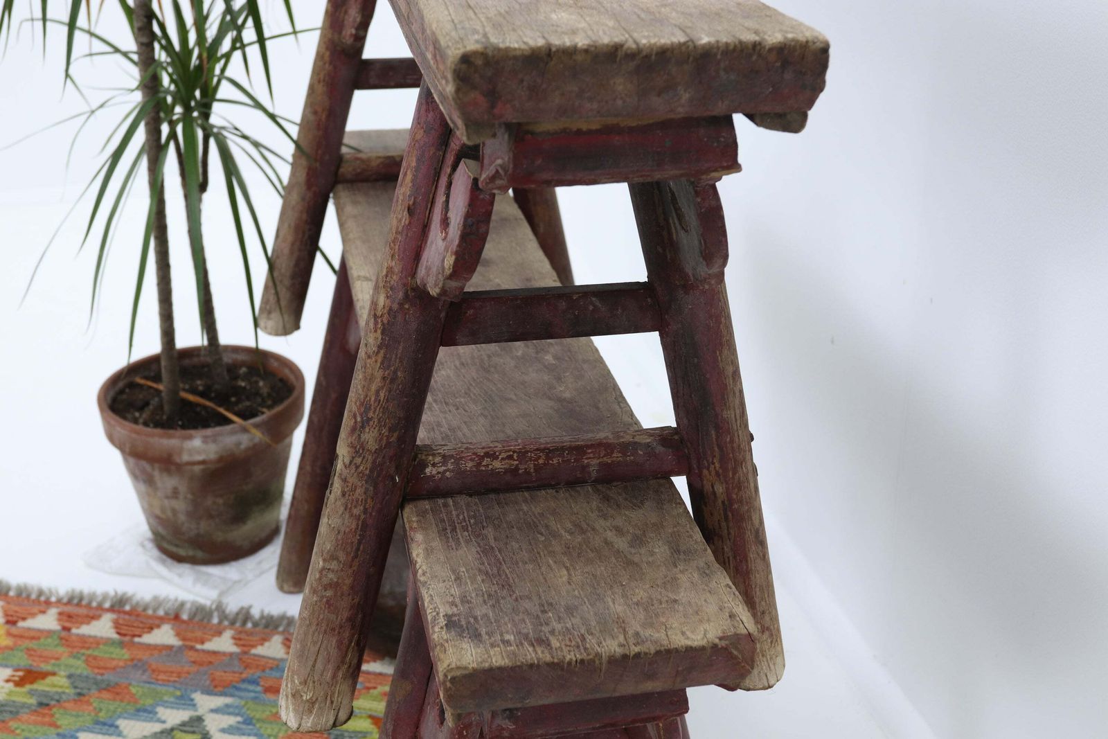 Mid 19th Century Pair Of Chinese Red Lacquered Spring Benches photo vinterior