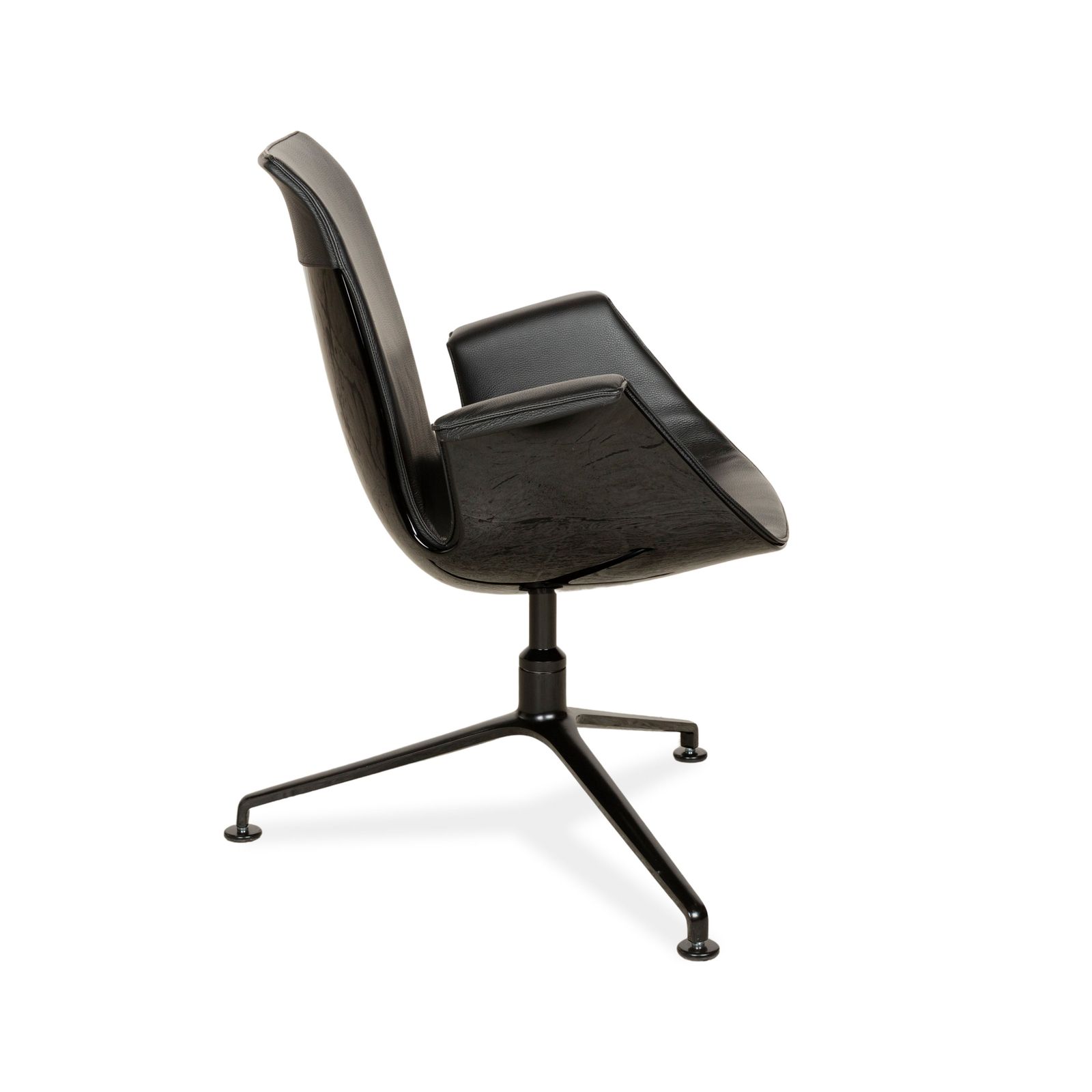 Fauteuil Walter Knoll FK en cuir noir, coque noire, fonction pivotante photo vintage