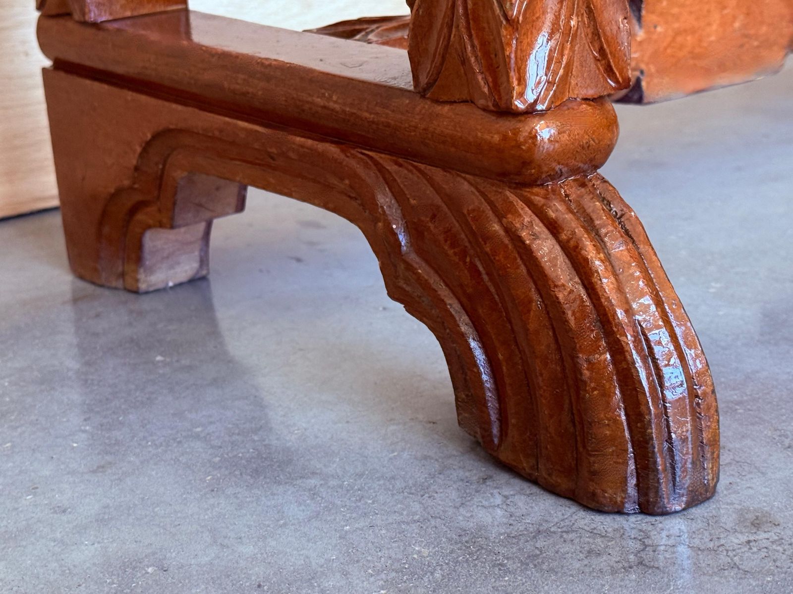 Mobilier Console catalane espagnole en noyer sculpté, quatre tiroirs, XIXe siècle photo