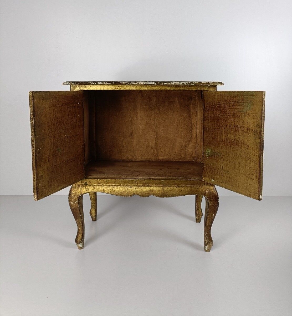 Florentine Wood Nightstand End Table Hall Cabinet White Gold Gilded Italian  Hol photo vintage