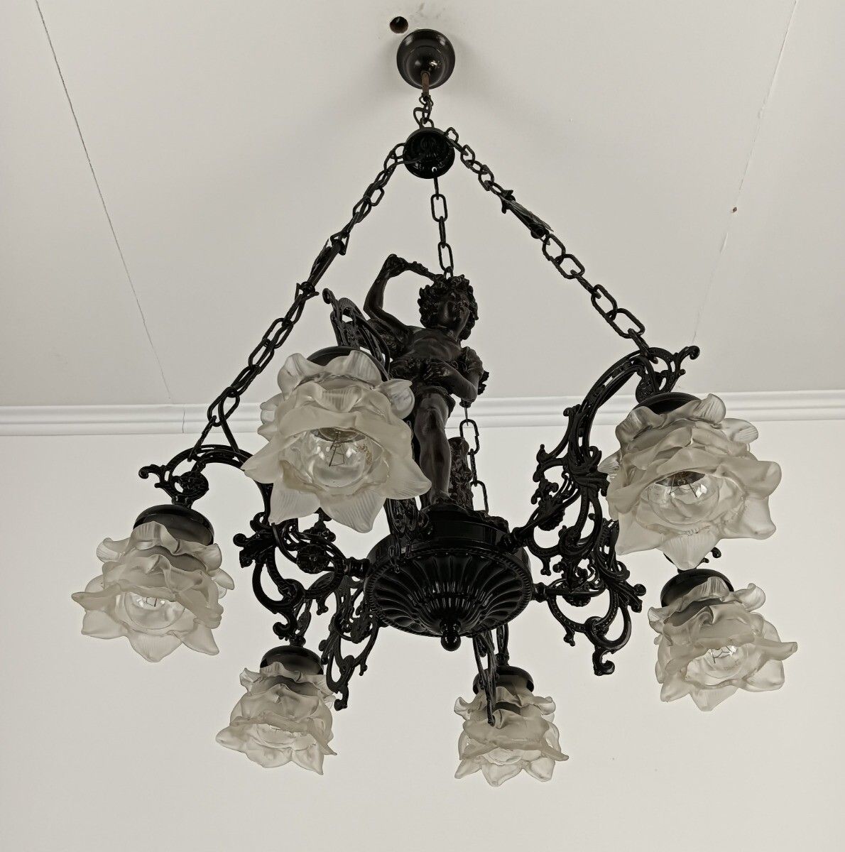 Gorgeous Putti Chandelier Flower Sconces Resin 6 Lights Hollywood Regency Vintag photo vinterior