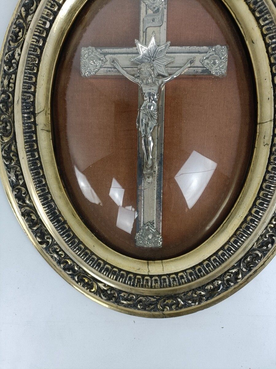 Antique Oval Ornate Convex Glass Dome Crucifix Cross Plaster Frame photo Home Decor