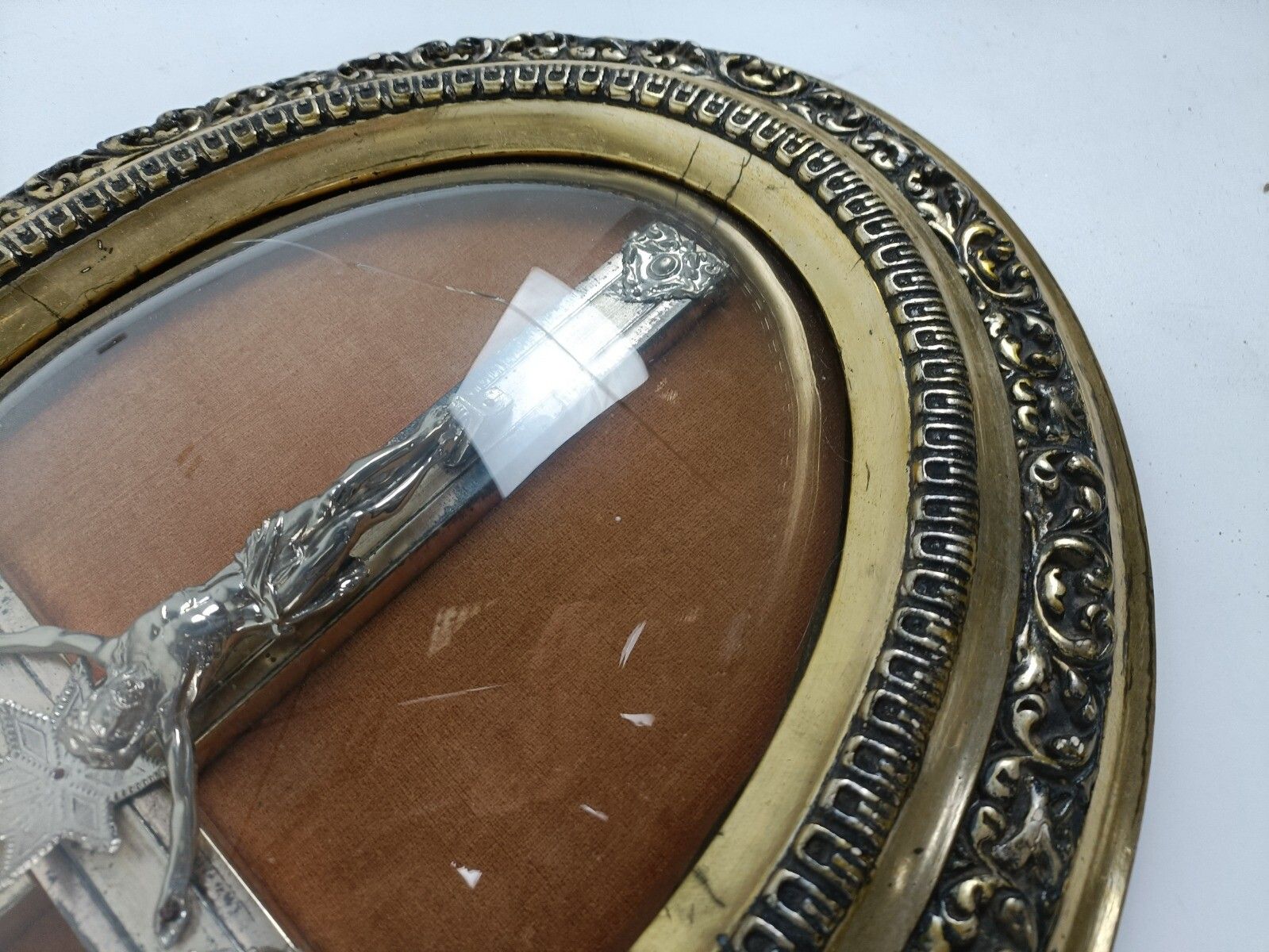 Antique Oval Ornate Convex Glass Dome Crucifix Cross Plaster Frame photo vinterior