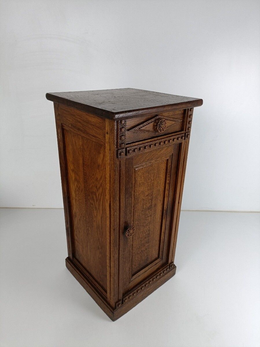 Vintage Nightstand End Table Bedroom Cabinet Tramp Art Style Carved Wood Oak photo for sale