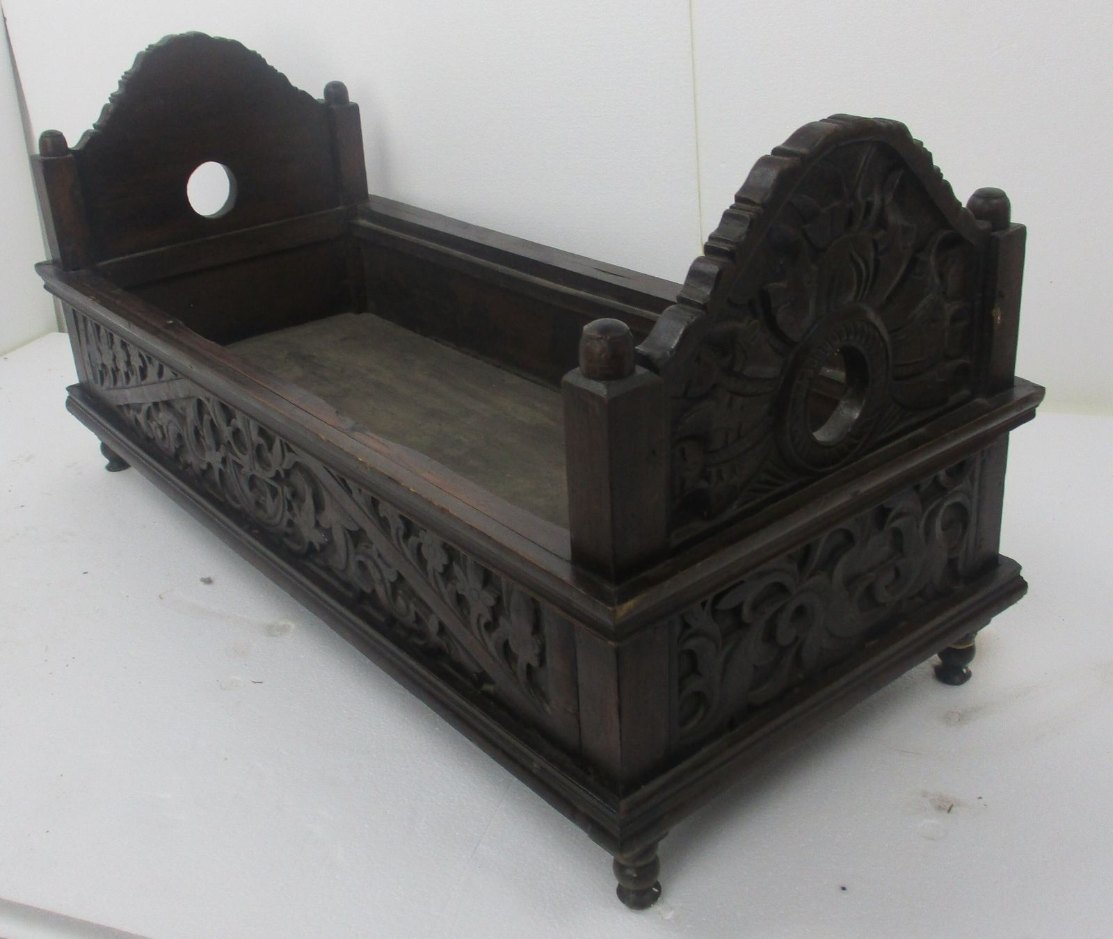 Antique 19th Century Wooden Breton Cradle Crib Turned Into Chest With Rush Seati photo vintage