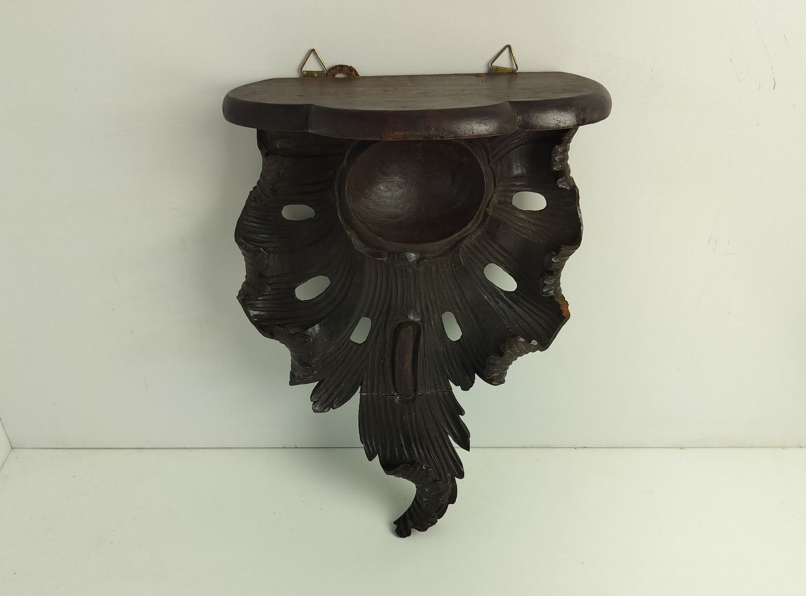 Art Small Hand Carved Wood Wooden Console Wall Hanging Shell Form Lovely photo