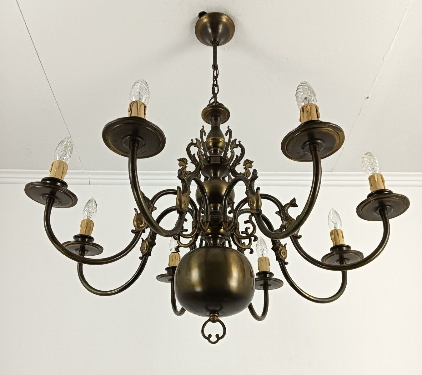 Flemish Dutch  Chandelier 8 Arms Lights Brass  Fish  Gorgeous Vintage Barn Farmh photo vinterior