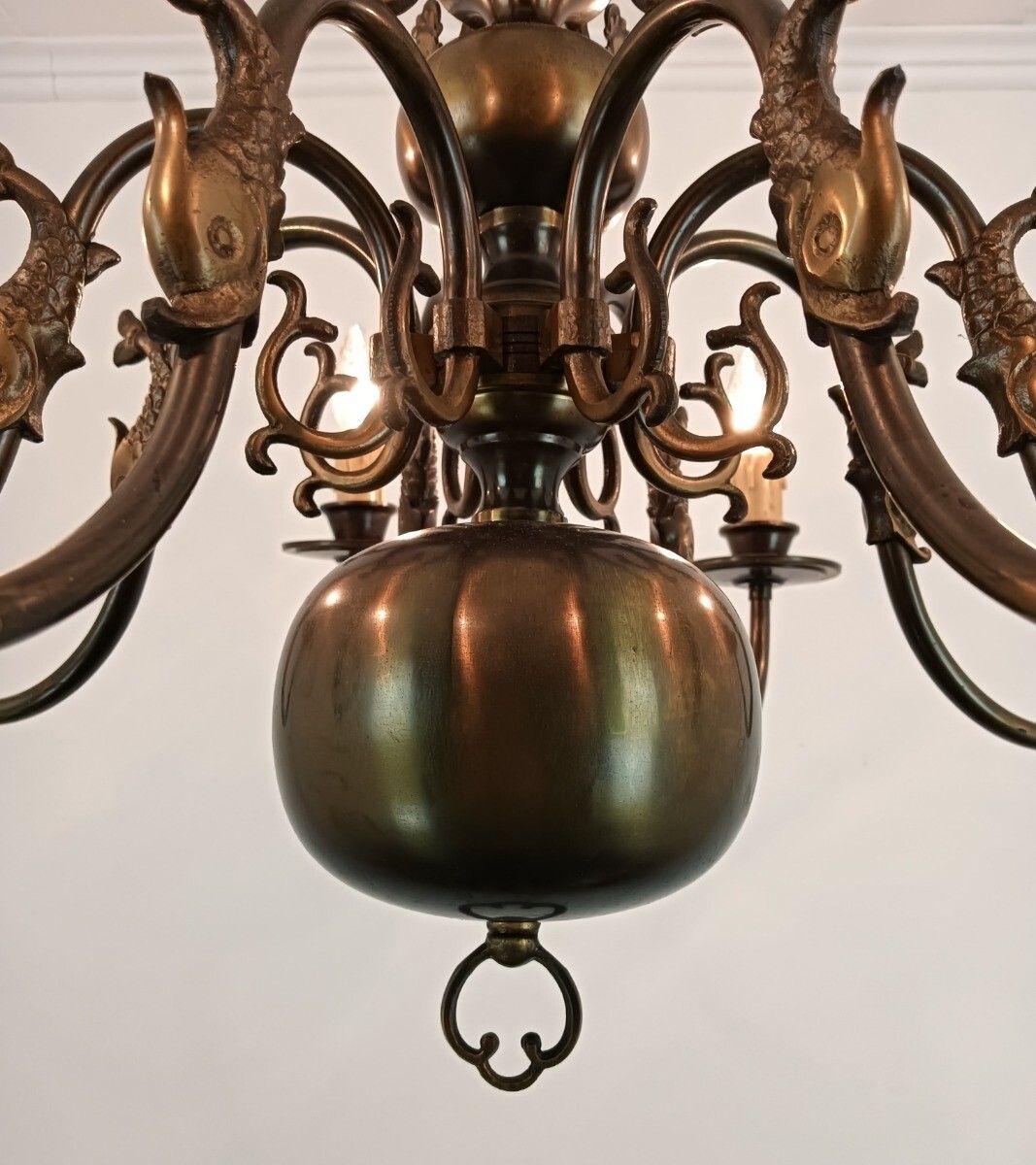 photo furniture Flemish Dutch  Chandelier 8 Arms Lights Brass  Fish  Gorgeous Vintage Barn Farmh