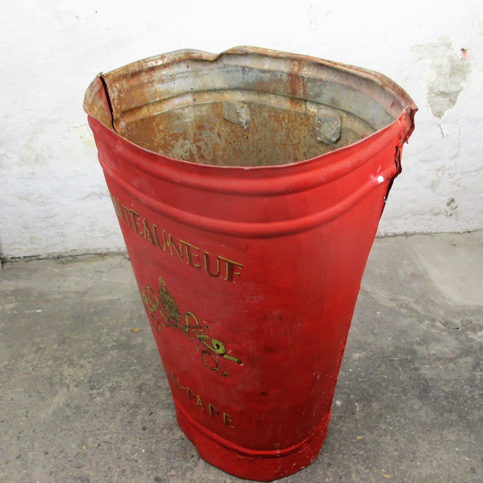 Red Antique French Châteauneuf Du Pape Grape Hod France Vineyard Htf  Collector photo Home Decor