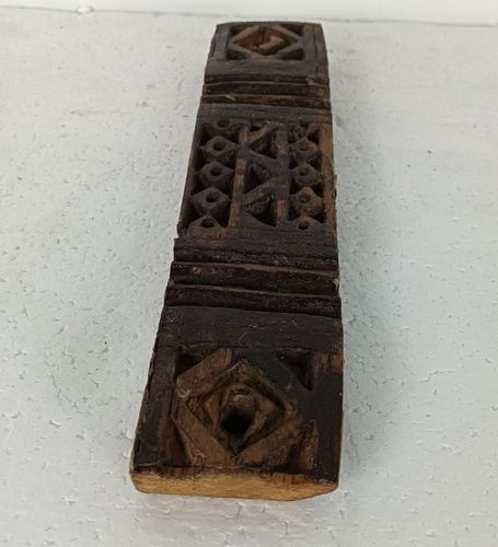 Beautiful Antique Hand Carved Wooden Trim Piece Of Wood Corbel Pediment Reclaime photo Home Decor