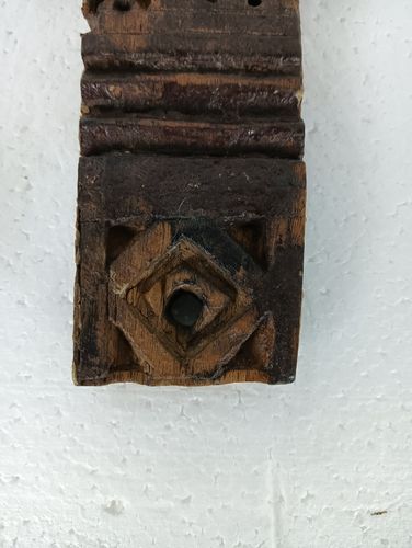Beautiful Antique Hand Carved Wooden Trim Piece Of Wood Corbel Pediment Reclaime photo 61.0