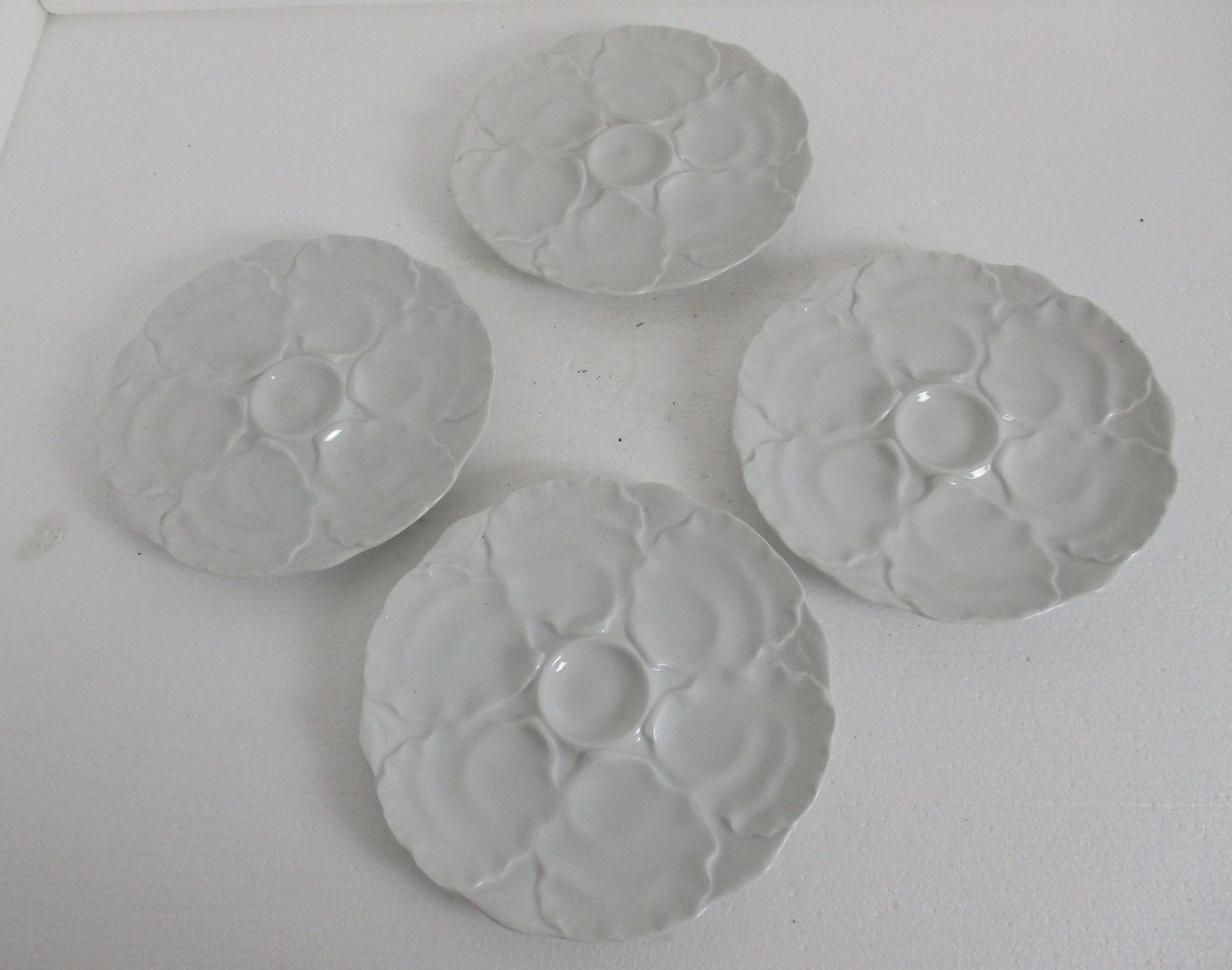 Set Of 4 Oyster Plates Porcelain White Germany Hutchenreuther Vintage Seafood