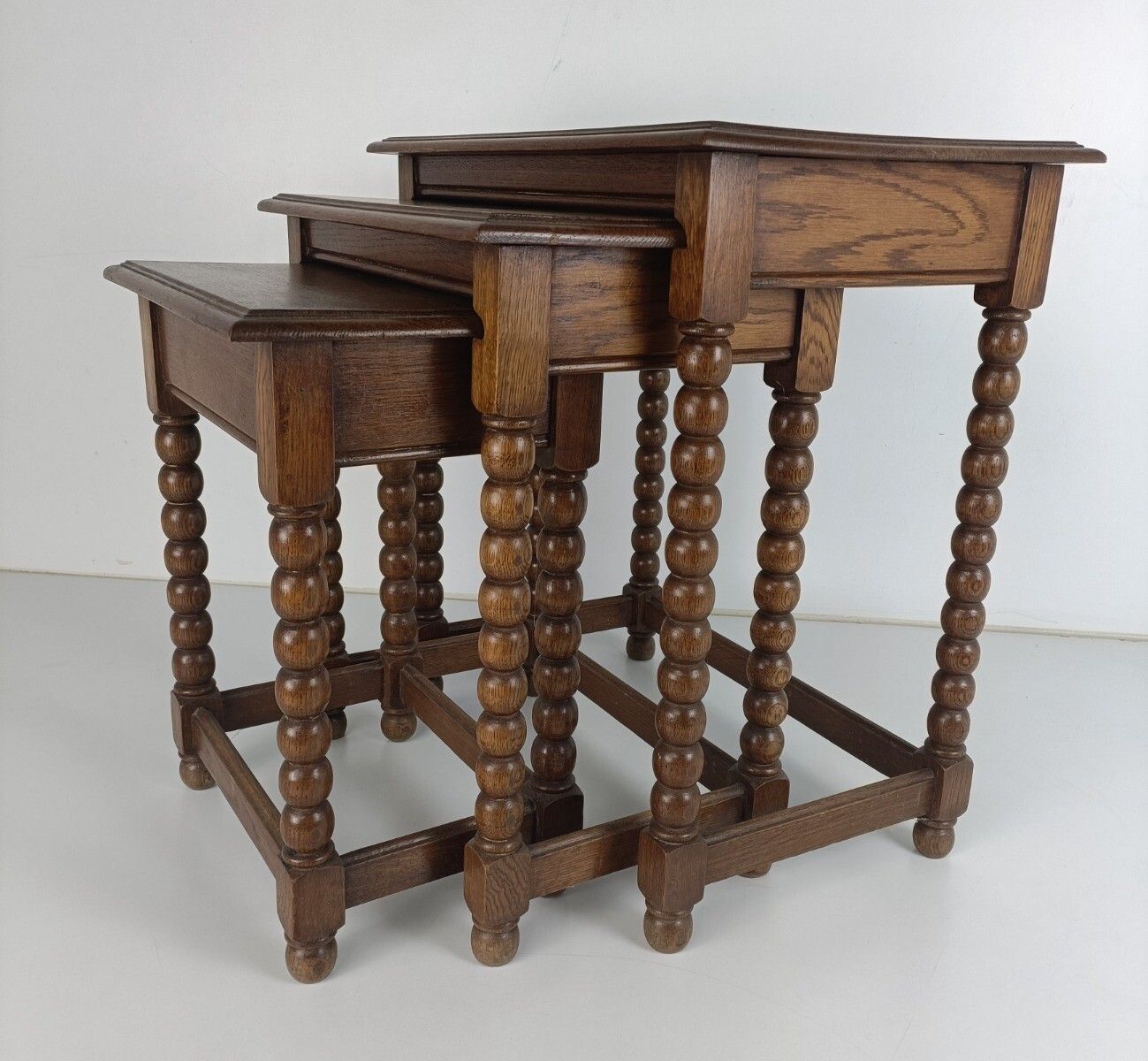 Set Of 3 Hobnail Legs Wooden Nesting Stacking Side Tables Barn Country Farmhouse photo Furniture