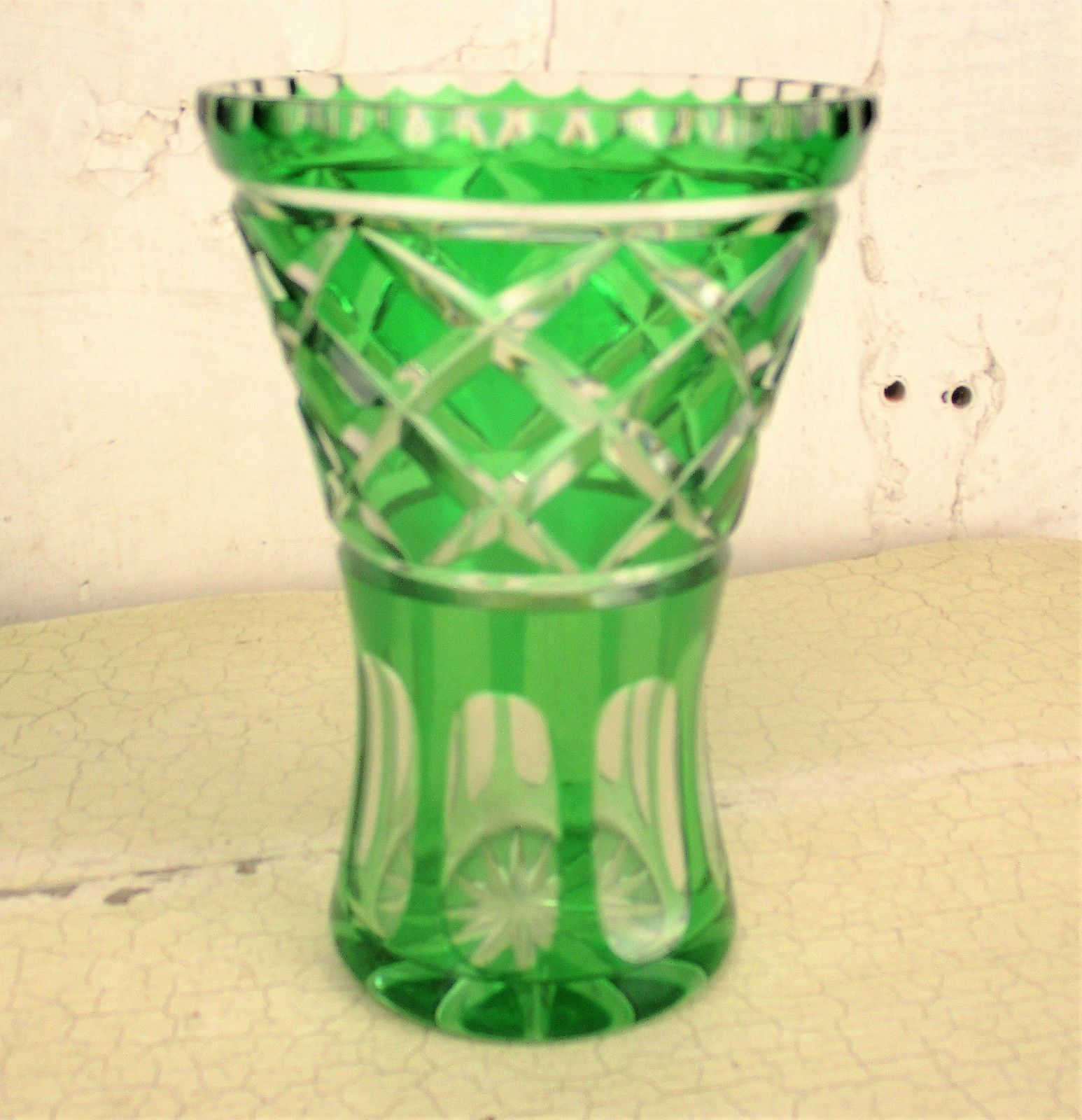 Cut To Clear Crystal Vase Emerald Green Beautiful Stylish 6.10" photo 260.0