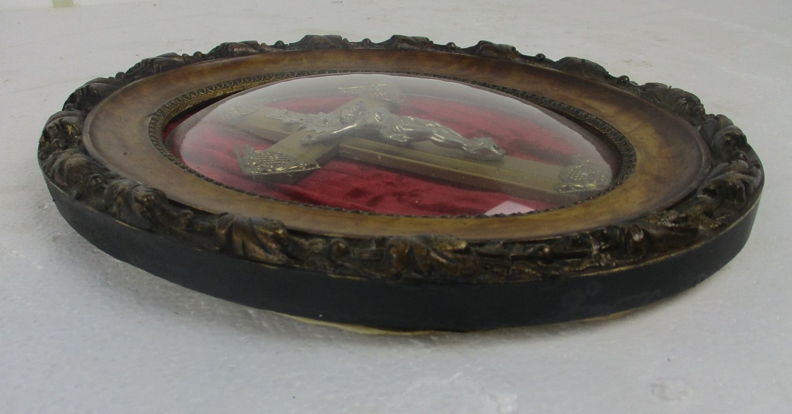 Antique Oval Ornate Wooden Frame  Convex Glass Dome Crucifix Cross photo 142.0