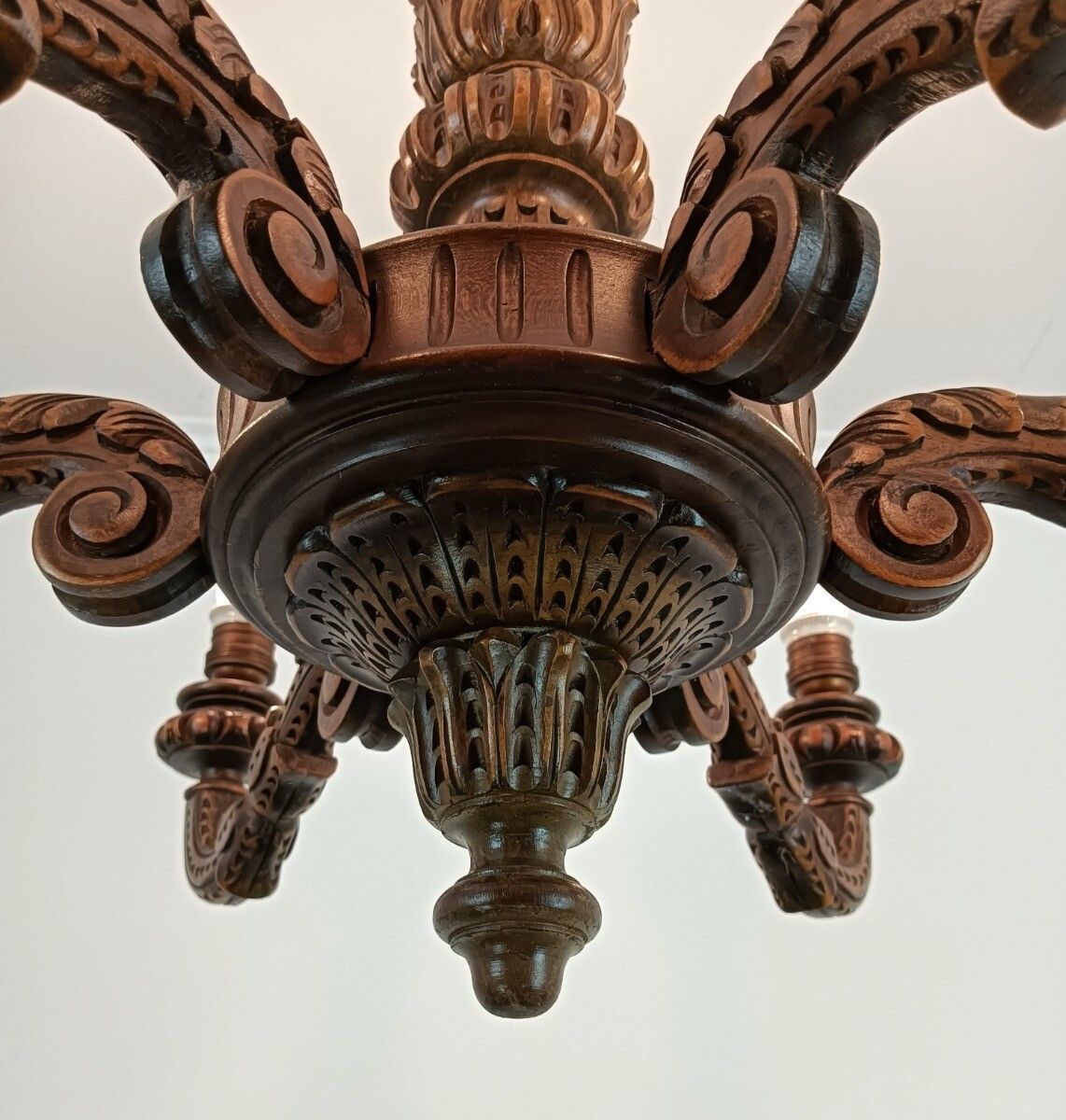 567.0 Carved Wood Wooden Chandelier Vintage Gorgeous Ornate 6 Lights Arm Farmhouse Sty photo