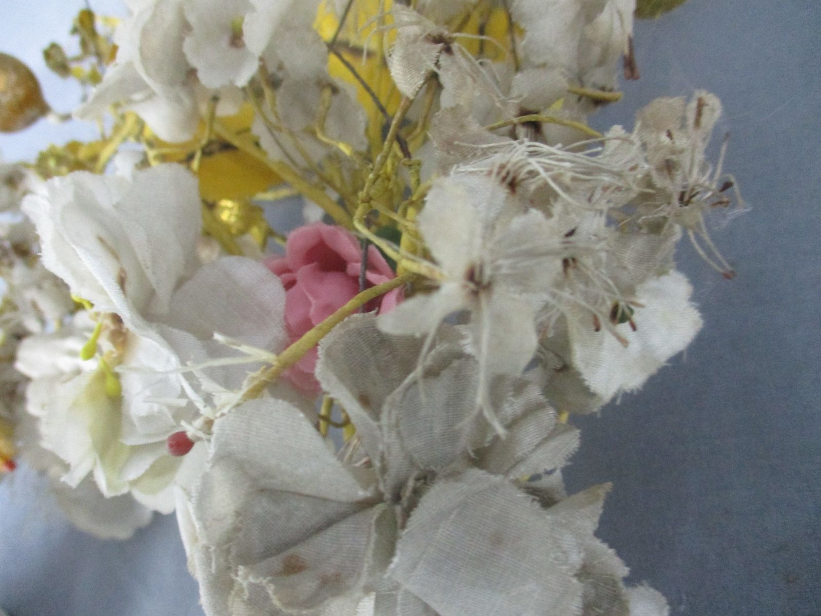 photo furniture Antique Couple Porcelain Fan Flair Vases Flower Bridal Bouquet Vieux Paris