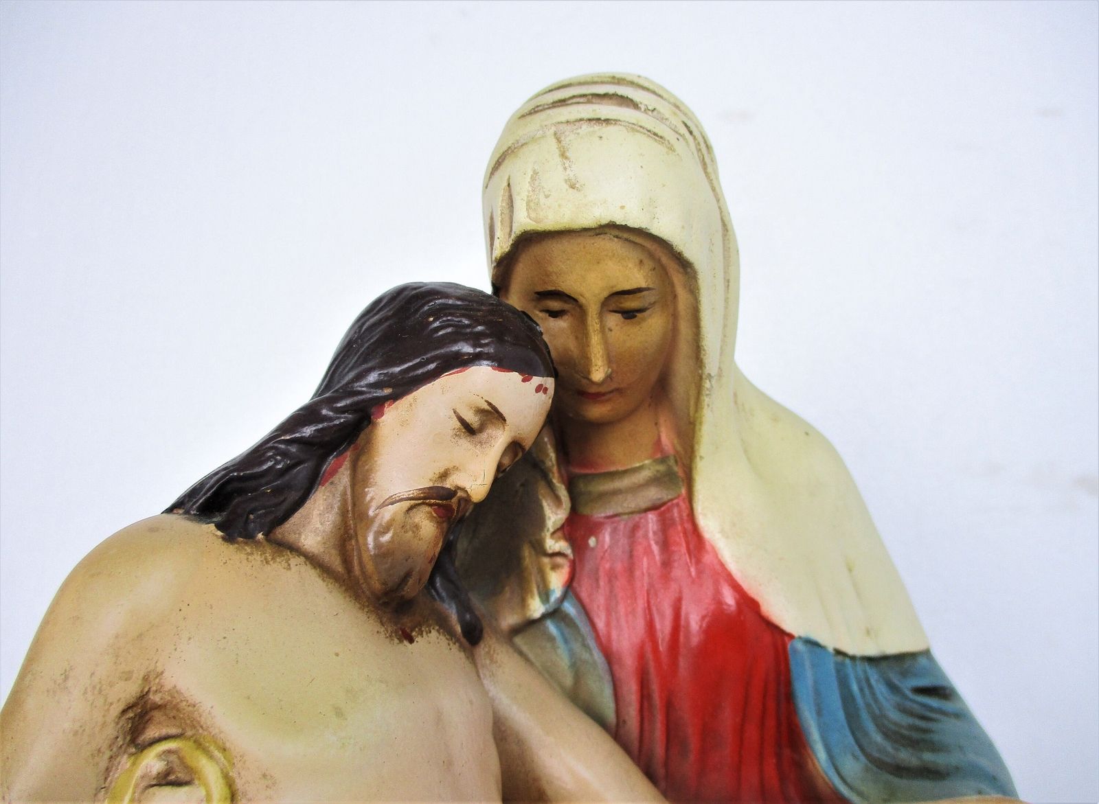 Polychrome Statue Pieta Plaster Jesus Christ Virgin Mary Holy Mother Sculpture V photo Art