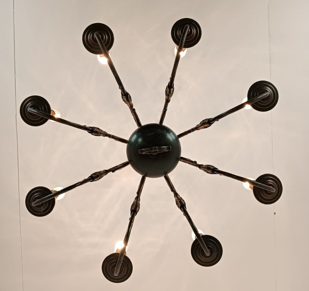 photo furniture Vintage Chandelier Flemish Dutch Brass  Fish 8 Lights Beautiful Farmhouse Style