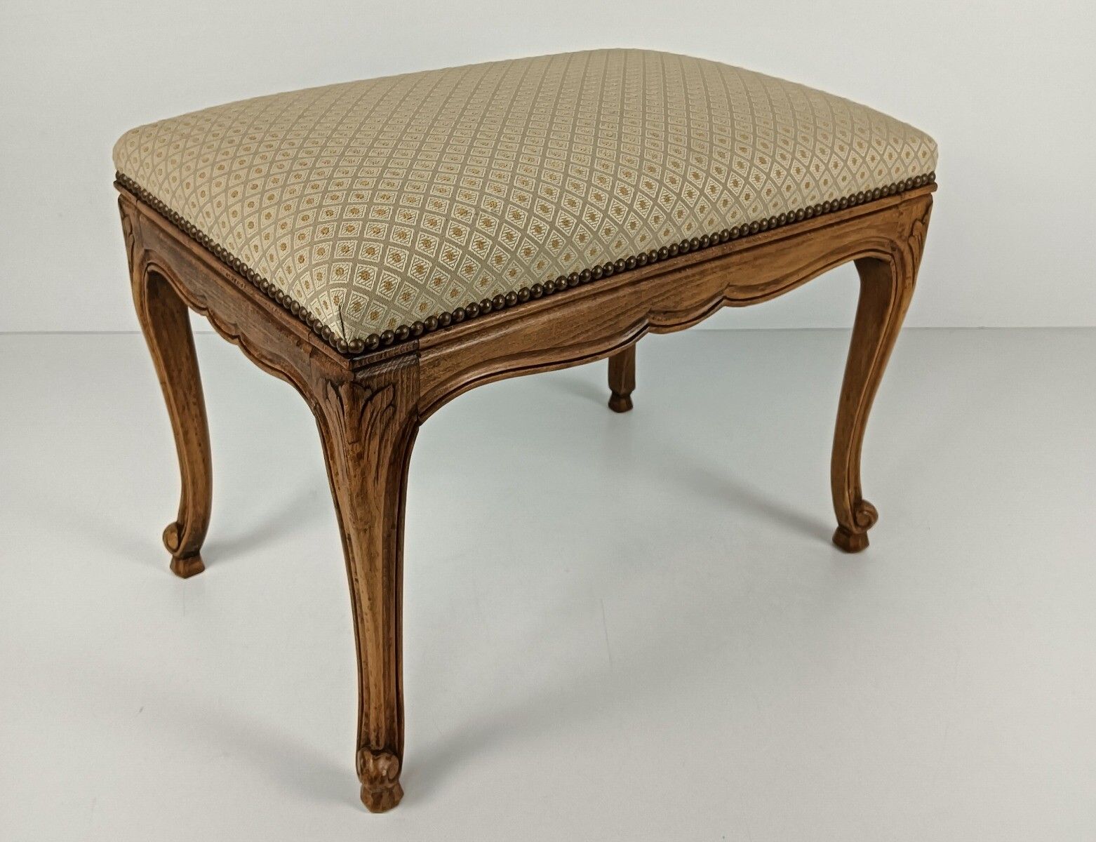 Vintage Footstool Ottoman  Fabric Louis XV Style Hobnails Ornate Carved Wood photo vinterior
