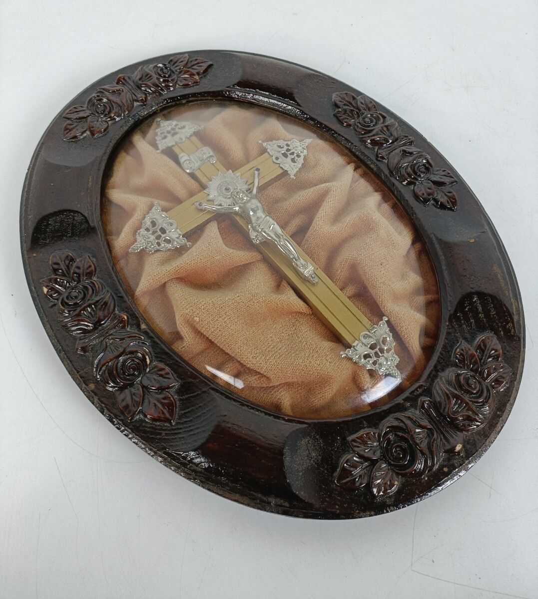 Antique Oval Ornate Wooden Frame Convex Glass Dome Crucifix Cross Golgotha photo Home Decor