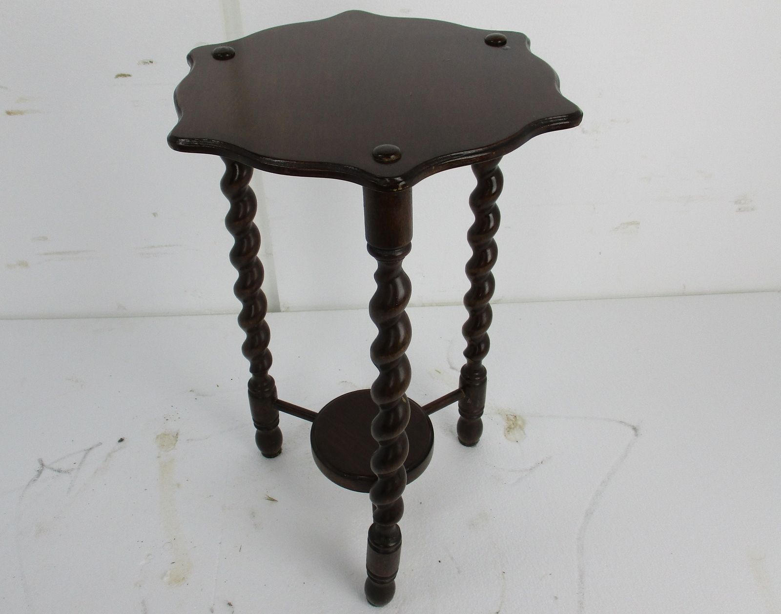 photo furniture Barley Twist Tripod Side Display Table Pedestal Plant Bonsai Stand Country Barn
