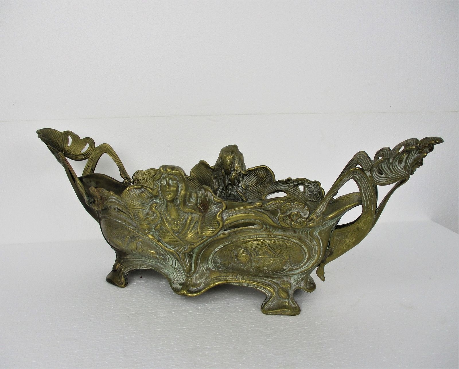 L Art Nouveau French Planter Jardinière Ornate Embossed Centerpiece Brass Merma photo vinterior