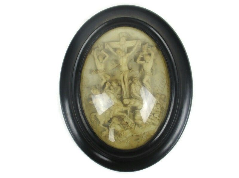 Antique Ornate Frame  Convex Glass Dome  Wood Jesus On Cross With Two Thieves