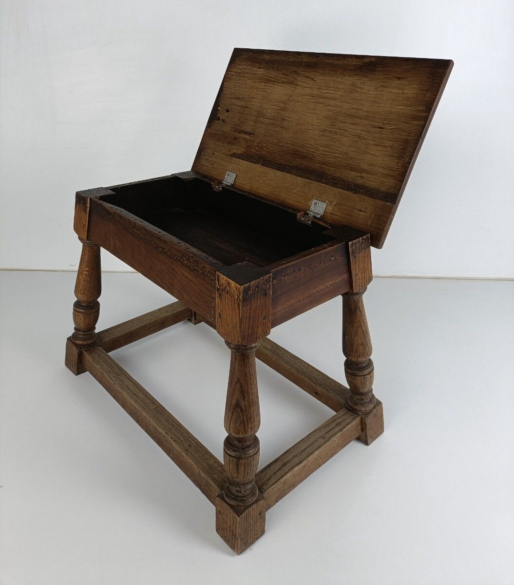 Antique Barn Style Side Table  Oak Carved Tapped Wood Desk Quilting Sewing Table photo vinterior