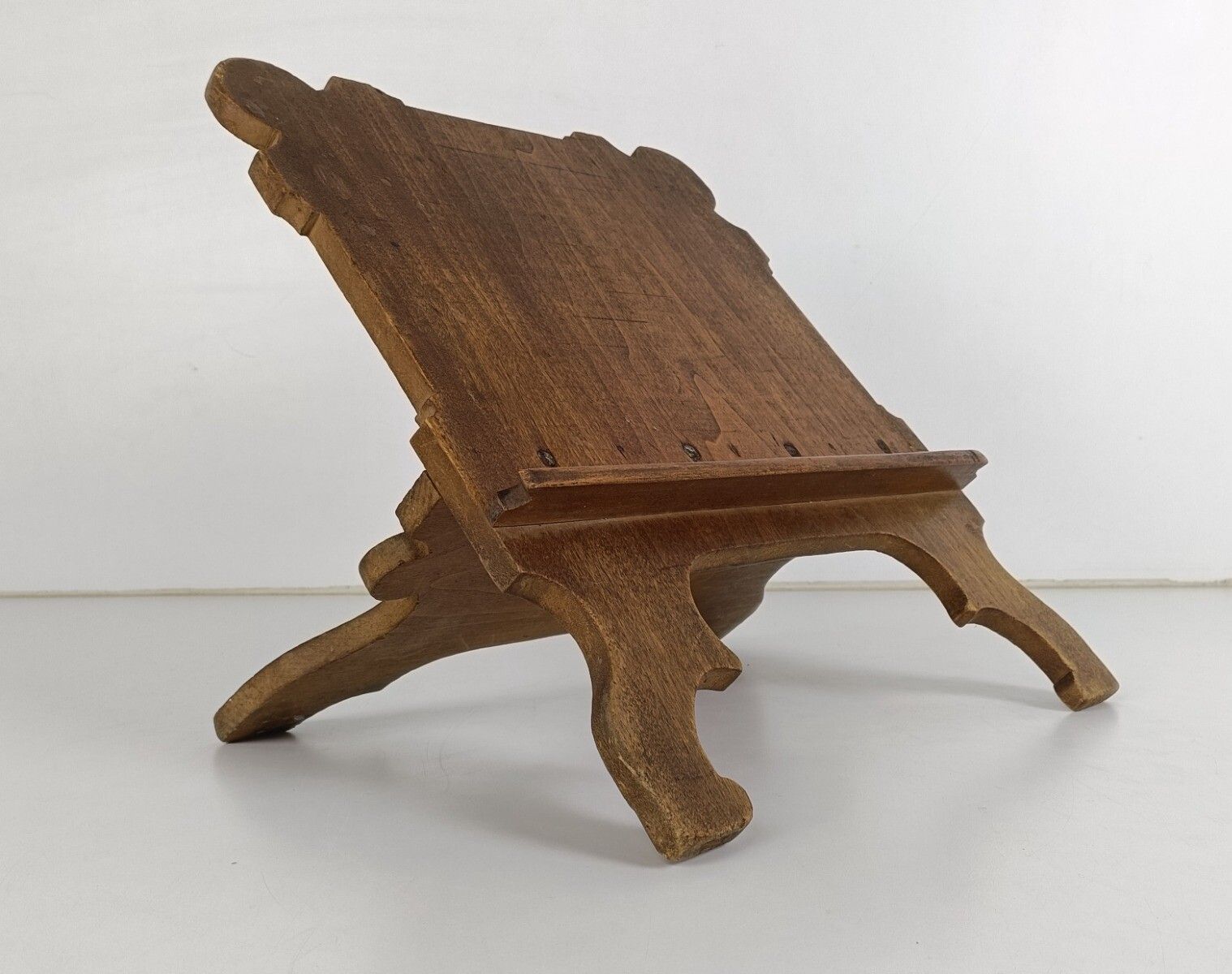 Lectern Book Sheet Music Stand Carved Wood Antique Pulpit photo vintage