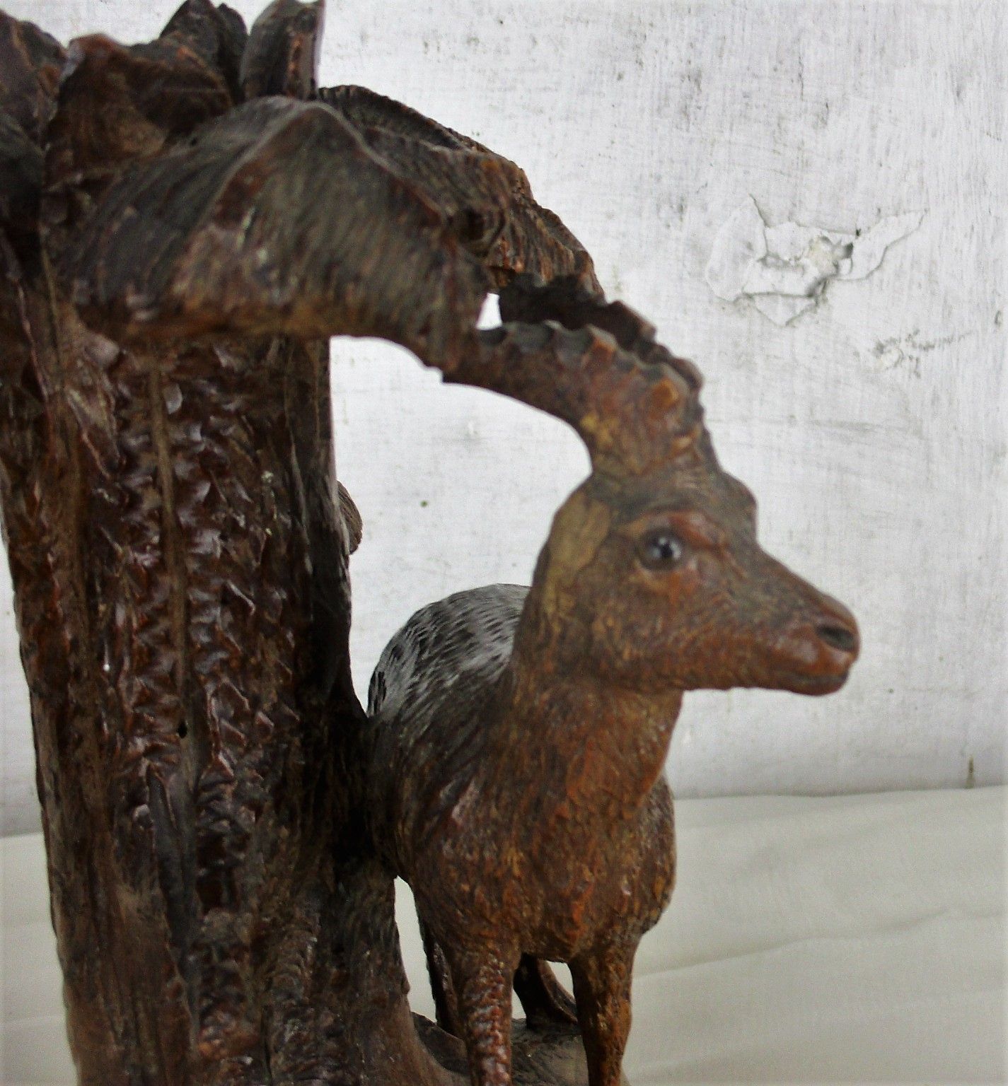 Black Forest Sculpture Figurine Hand Carved Deer Roe Buck Stag Glass Eyes photo Art