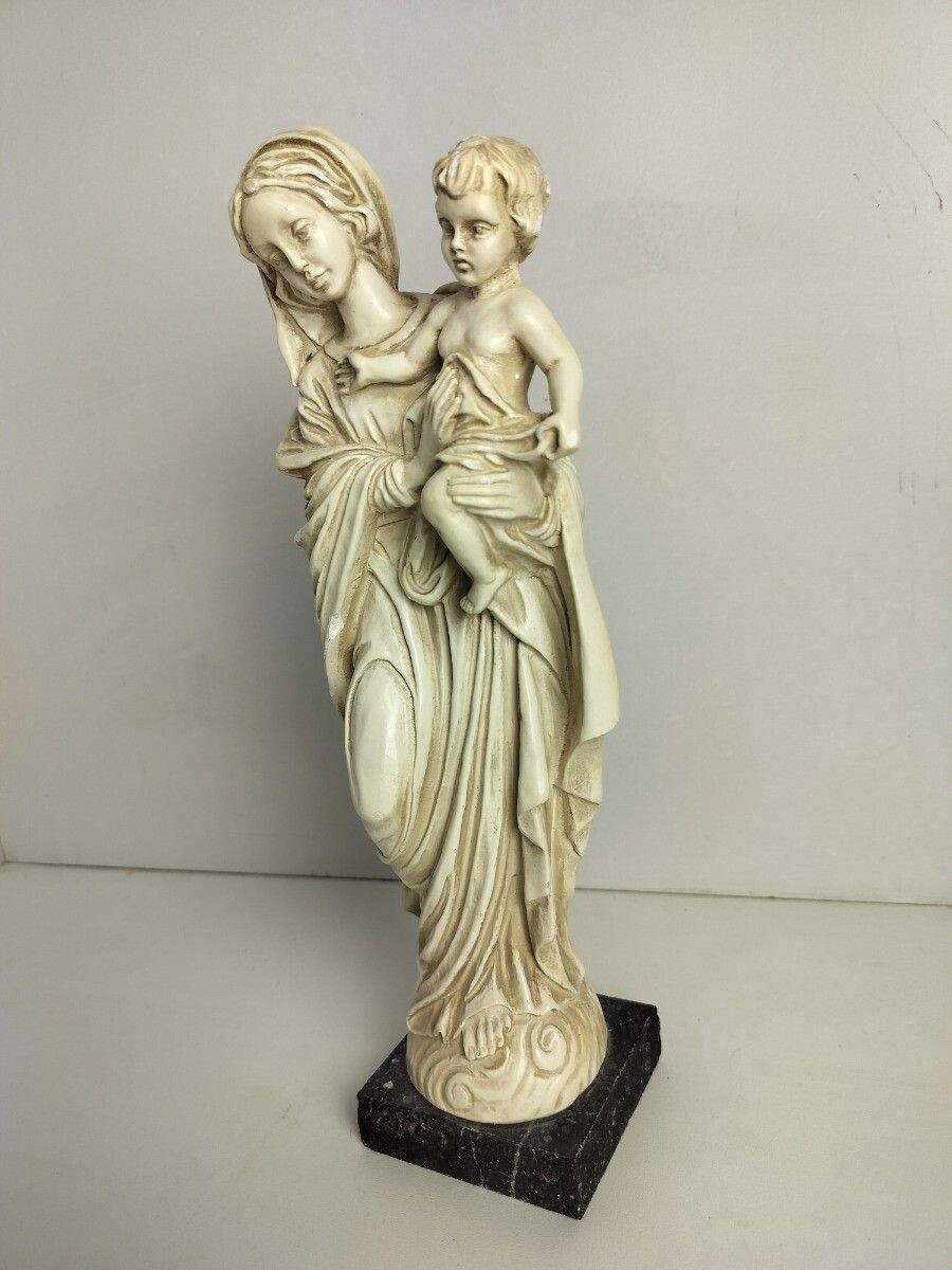 Plaster Statue Madonna With Infant Jesus Virgin Mary On Granite Base Signed A.S. photo 121.0