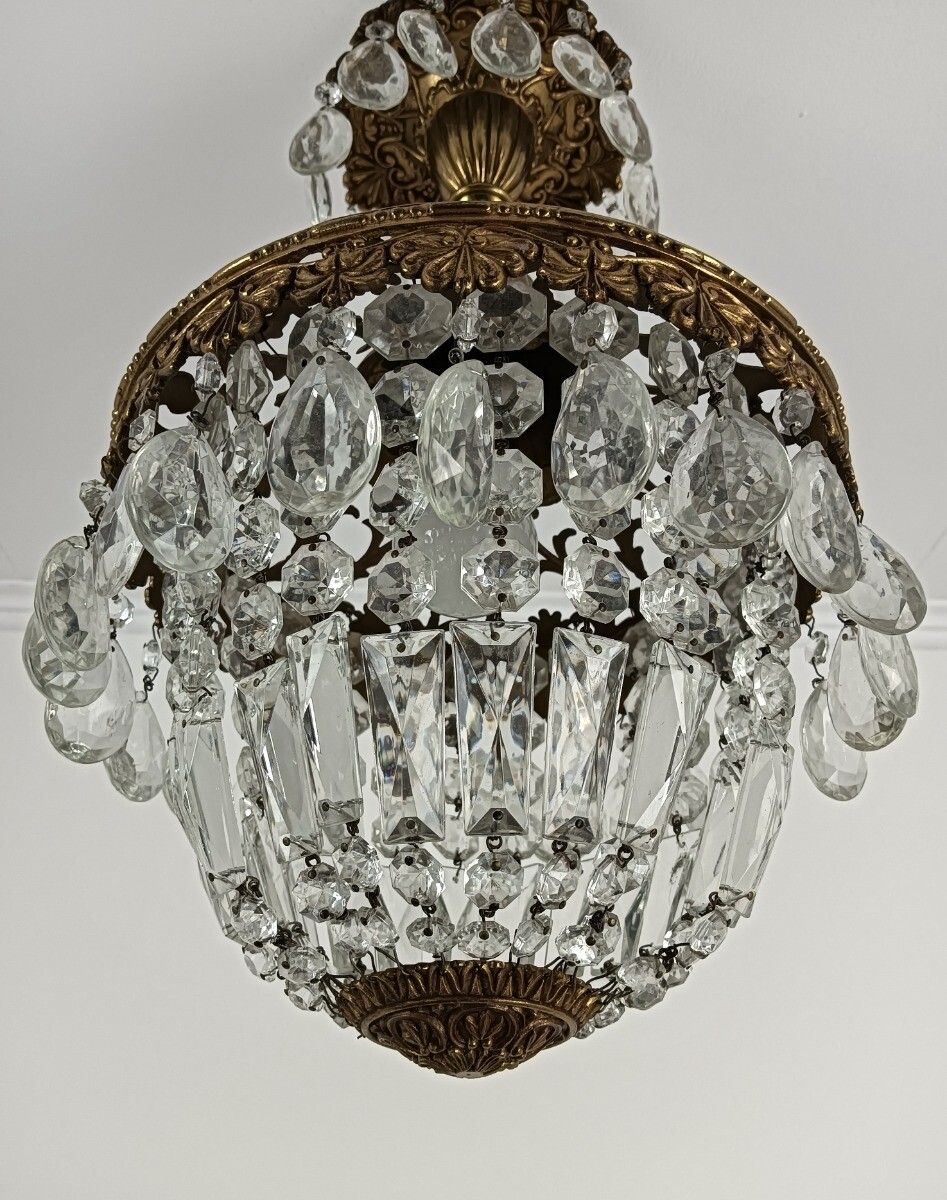 French Wedding Bag Chandelier Romantic Ornate Brass 1 Light Art Glass Prisms Vin photo Lighting