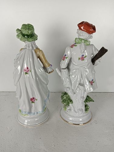 Two Statue Figurines Hunt Man Lady Blowing Horn Porcelain Hand Painted Porcelain photo buy