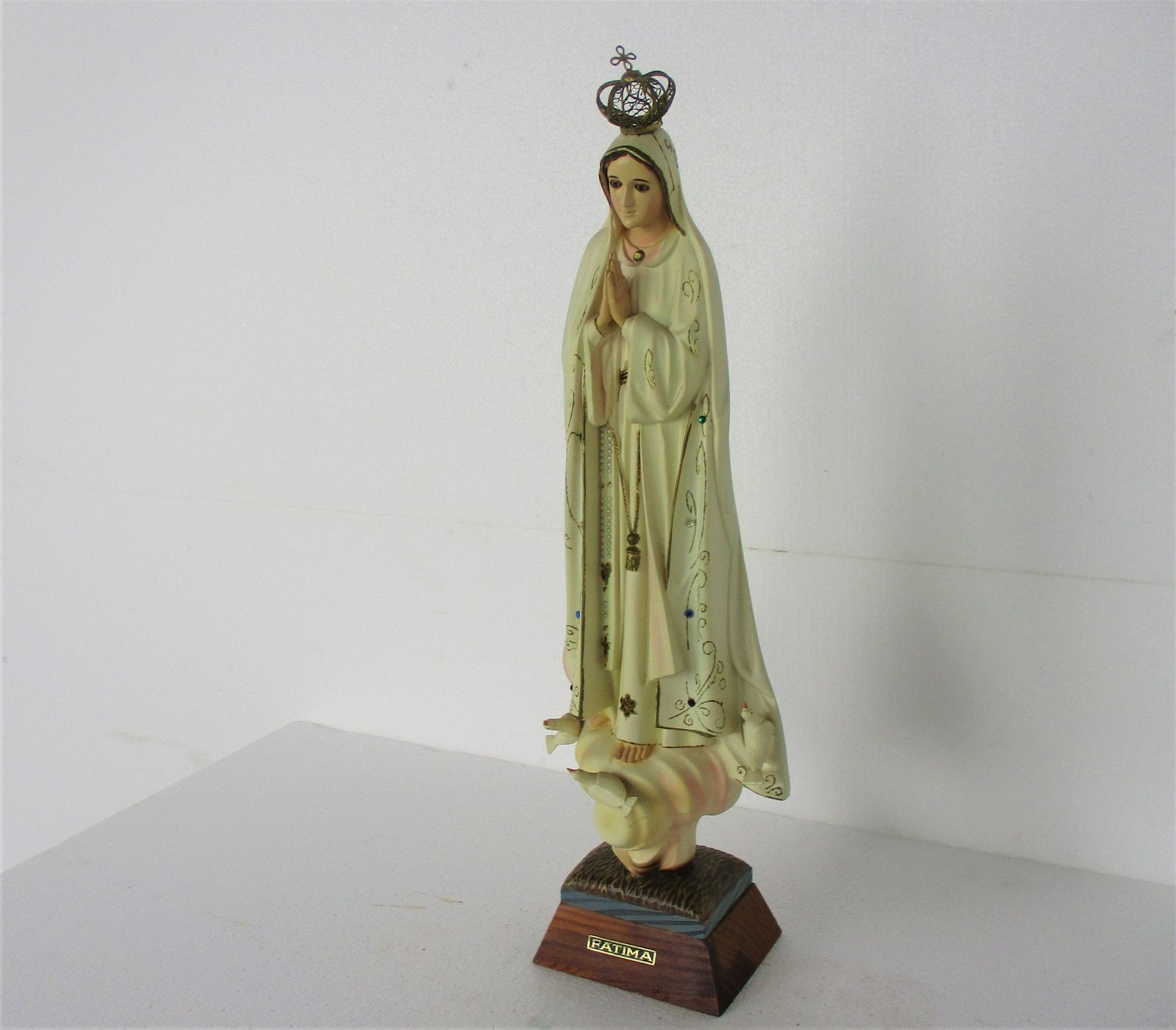 Vintage Our Lady Fatima Resine Statue Glass Eyes Portugal Authentic 18.89" photo Art
