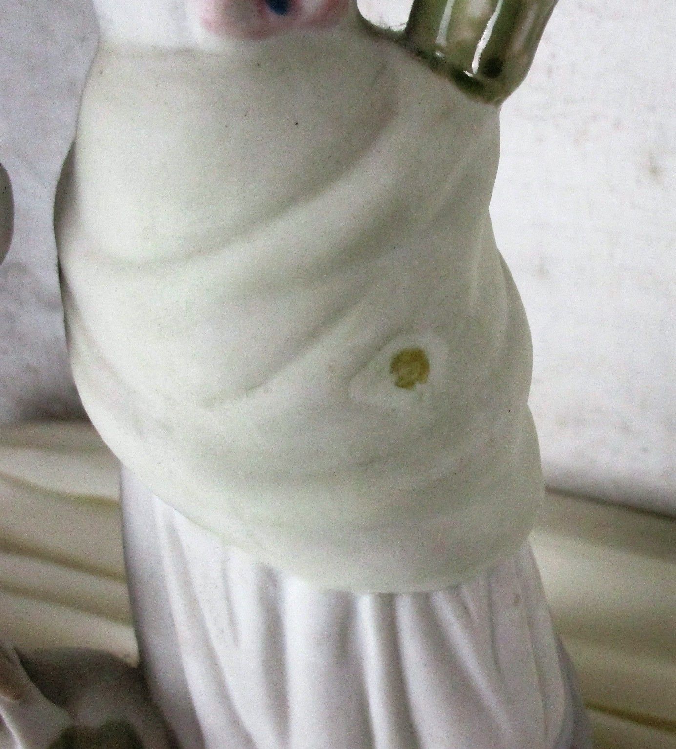 L  Statue Figurine Lovely Woman Carrying Water Jar Bottle Porcelain Lladro Style photo Home Decor