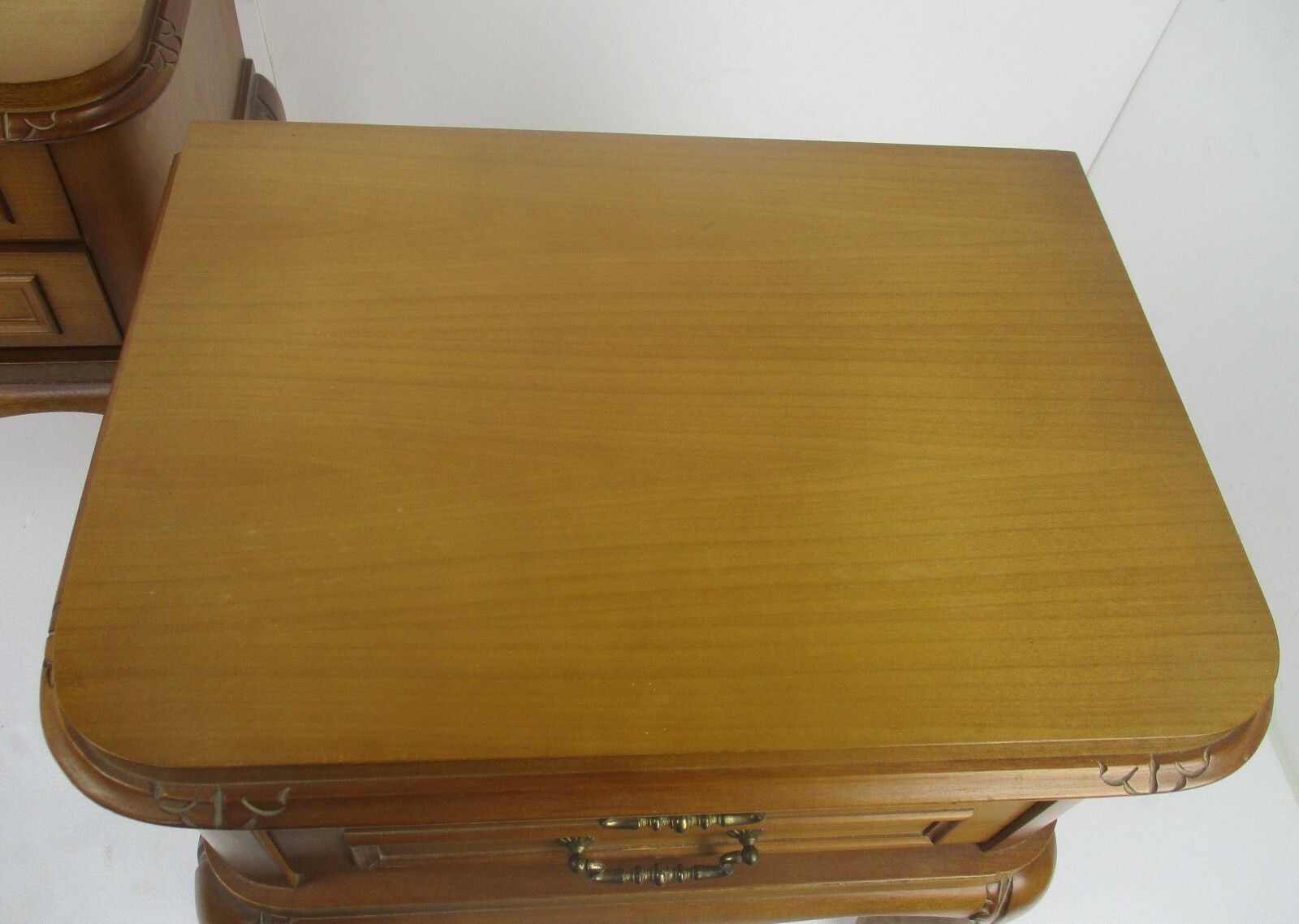 Couple French Louis XV/XVI Style Wooden Nightstands End Tables Chest Of Drawers photo Furniture