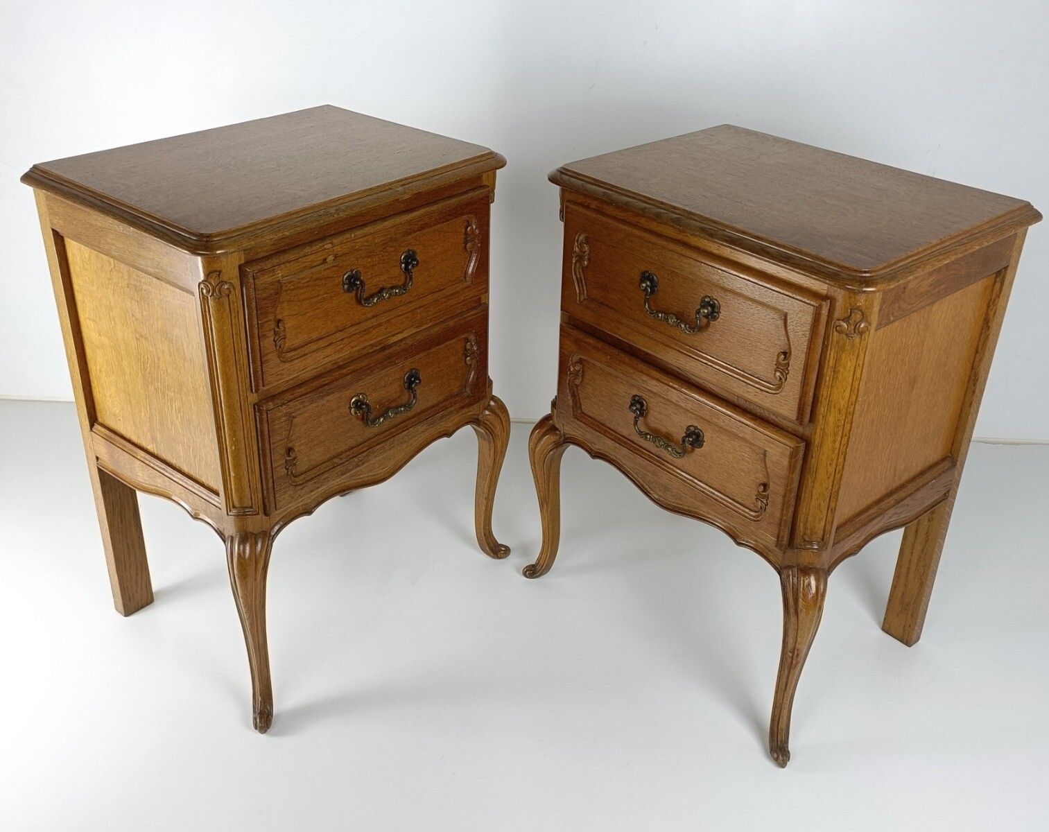 Couple French Louis XV/XVI Style Wooden Nightstands Chest Of Drawers Vintage Mod photo vinterior