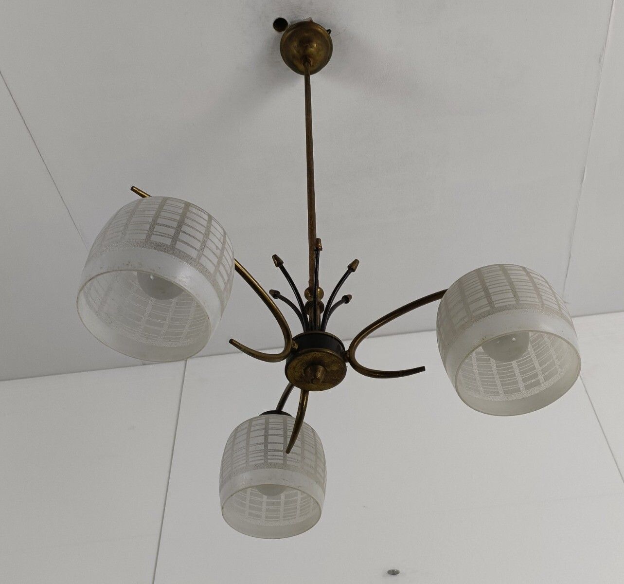 photo furniture Chandelier Fixture 3 Arm 3 Lights Vintage Stilnovo Style Retro  Brass Glass Shad