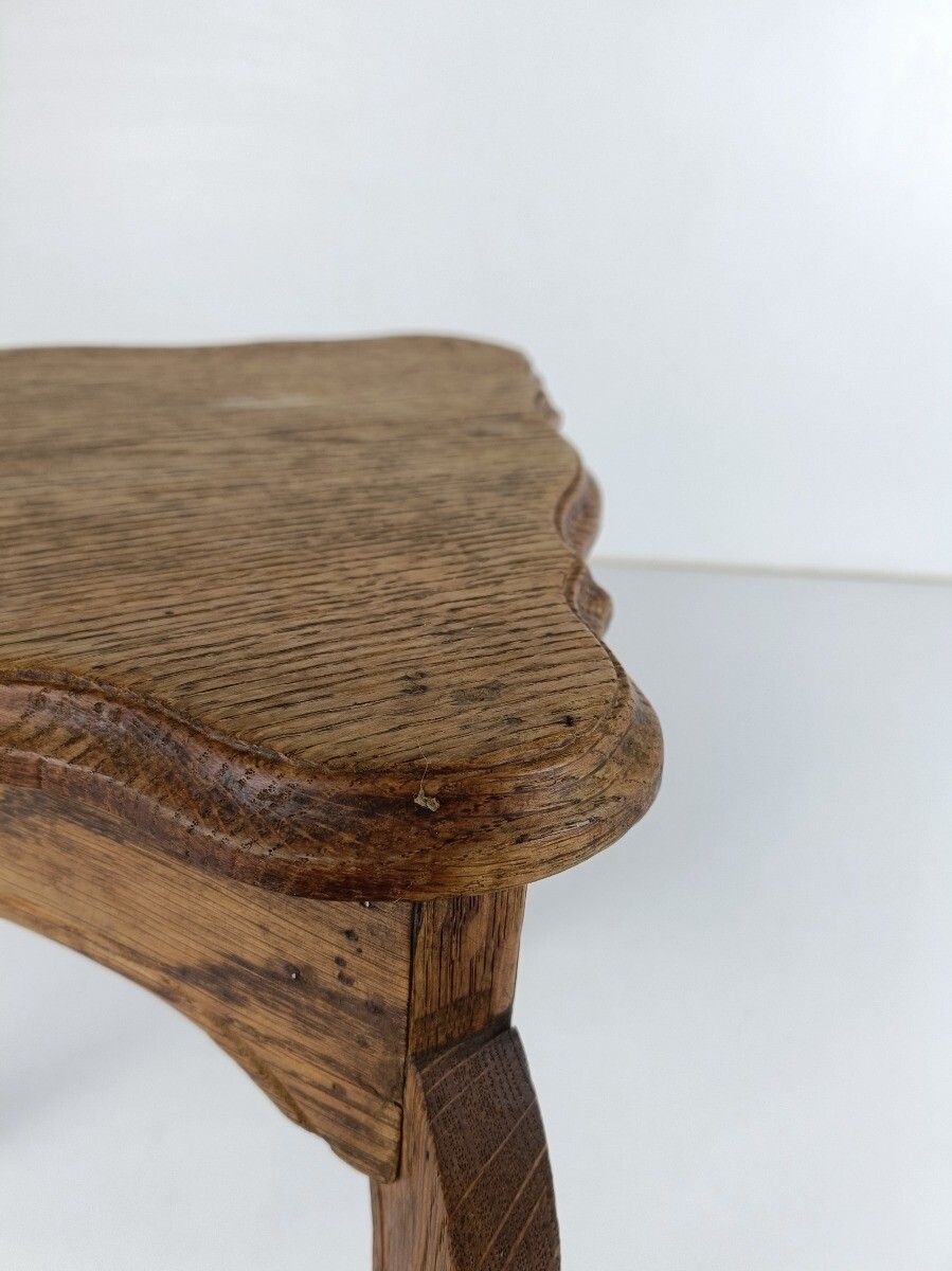 Small Side Table Pedestal Plant Stand Triangled Wood Oak Vintage Barn Style photo 226.0