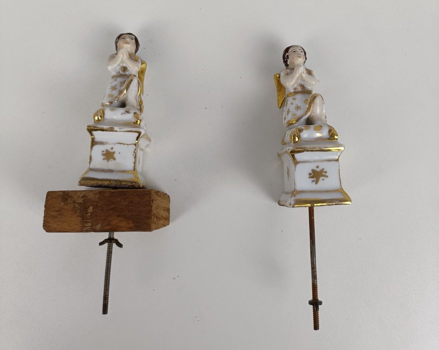 Vieux Paris Porcelain Antique White Gold Gilded Angels Statues Figurines Pair photo vintage