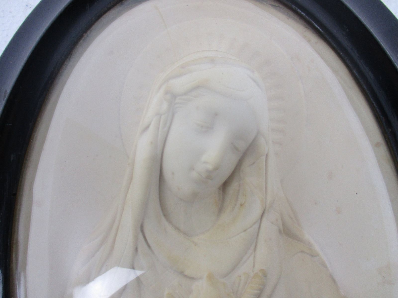 Antique Oval Ornate Wooden Frame  Convex Glass Dome Virgin Mary Madonna Holy Hea photo furniture