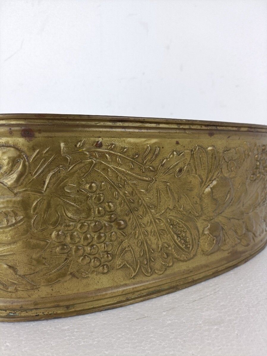 Hammered Embossed  Brass Planter Jardinière Ornate  Centerpiece Grapes 1800s photo Home Decor