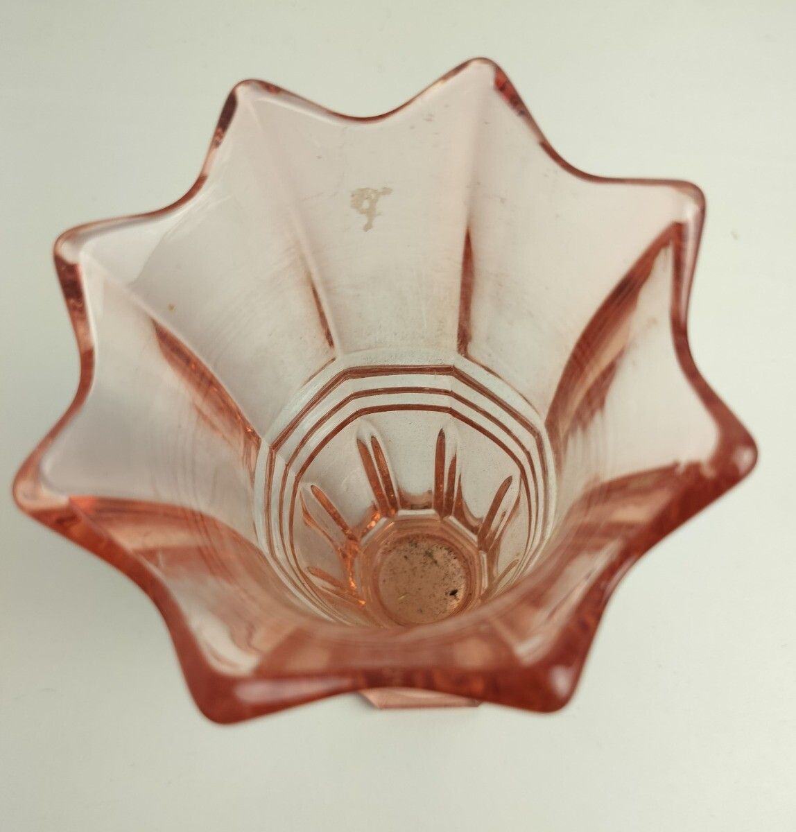 Antique Art Deco  Pink Depression Glass Vase Beautiful Collector photo vinterior