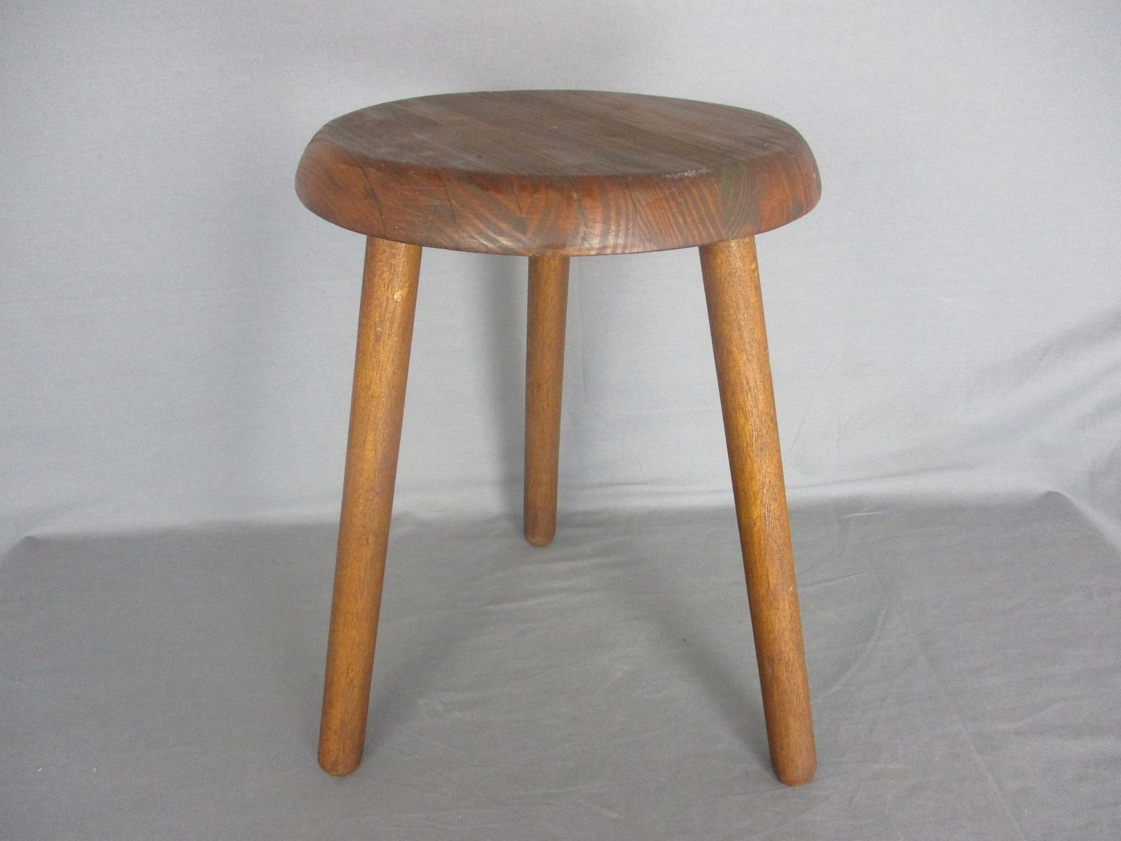 Hand Carved Wood Tripod Milking Stool Pedestal Table Farmhouse Barn Country