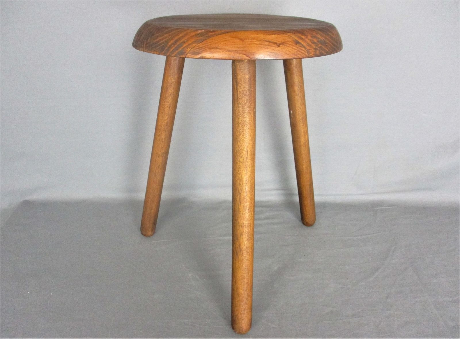 Hand Carved Wood Tripod Milking Stool Pedestal Table Farmhouse Barn Country photo furniture