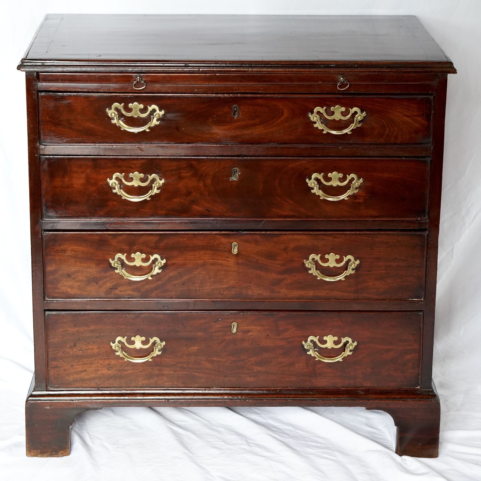 Georgian Mahogany Bachelor's Chest Of Drawers