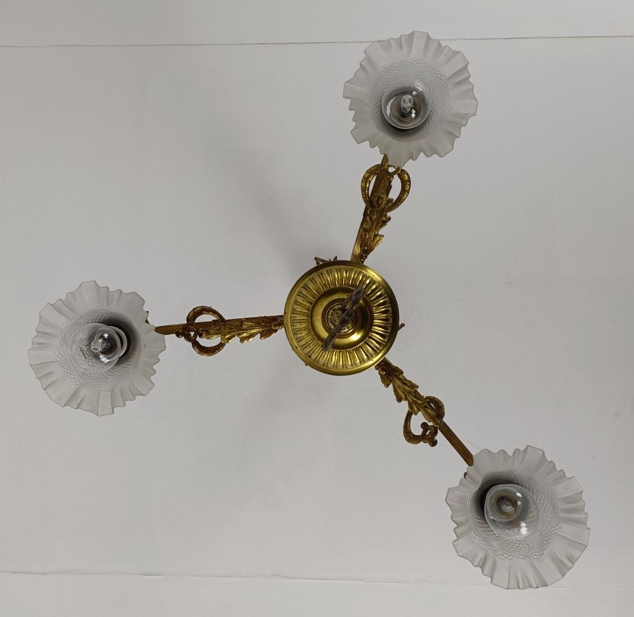 Lighting Brass Antique Gas Chandelier Electrified 3 Arms Lights Ornate Tulip Shaped Shade photo